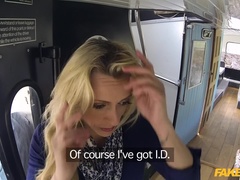 Amateur, Sucer une bite, En levrette, Faciale, Doigter, Léchez, Pov, Avaler