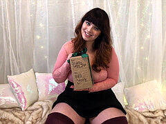 Hilarious sex toy testing with thick Dodil for ultimate pleasure