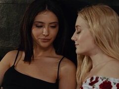 Hot girls Jane & Emma enjoying a threesome together