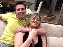 18 ans, Gros seins, Blonde, Collège université, Hd, Naturelle, Seins naturels, Adolescente