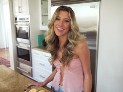 Nana, Blonde, Sucer une bite, Interracial, Cuisine, Actrice du porno