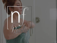 Tetas grandes, Mamada, Corridas, Estilo perrito, Pajear, Sexo duro, Lencería, Estrella porno