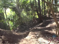 Amateur, Playa, Penetracion con dedos, Al aire libre, Pov, Público, Afeitado, Tetas