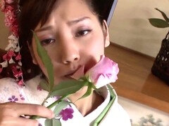 Real novice action: Rei Mizuna flaunts her toys and solo skills
