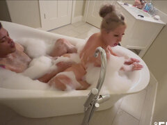 Passionate sex in the bath with hot Veronica Cruz