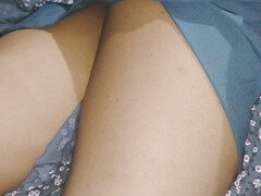 18 ans, Bisexuelle, Petite amie, Poilue, Fait maison, Indienne, Masque, Adolescente