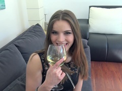 Sperma im mund, Kleid, Aufs gesicht abspritzen, Hardcore, Lingerie, Orgasmus, Russisch, Rasiert