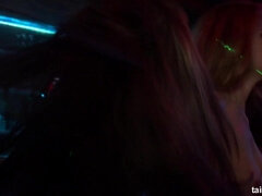 Grote kont, Grote mammen, Rondborstig, Dronken, Hardcore, Natuurlijke tieten, Orgie, Tieten likken