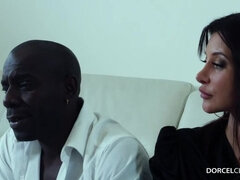 デカパイ, 黒人, フェラチオ, カップル, 異人種間, ラティーナ, ロシア人, タトゥー