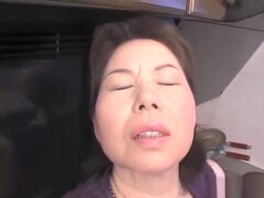 18 ans, Asiatique, Mixte, Femme couguar, Poilue, Mère que j'aimerais baiser, Maman, Épouse