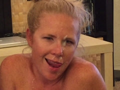 Leie, Blondine, Vollbusig, Spermaladung, Aufs gesicht abspritzen, Hardcore, Milf, Mutti