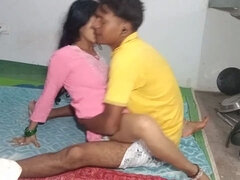 18, カップル, 手コキする, インド人, キス, 母乳, ヌード, オマンコ
