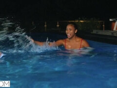 デカパイ, チン, 黒人, 顔射, キス, なめる, ロシア人, 三人