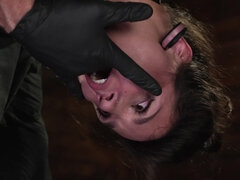 Thick whore is upside down and she is used for fun