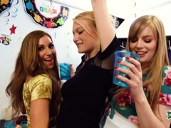 Собачьи, Фетиш, Волосатые, Лесбиянка, Лизание, Вечеринка, Киски, Стринги