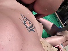 Linda, Al aire libre, Piscina, Adolescente