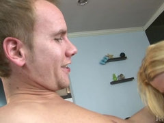 Gros seins, Blonde, Sucer une bite, Femme couguar, Hard, Mature, Mère que j'aimerais baiser
