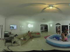 Gros cul, Fille latino, Lingerie, Mère que j'aimerais baiser, Orgie, Soeurs, Adolescente, Nénés