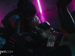 緊縛, フェラチオ, ボンデージ, 服従, 顔射, フェティッシュ, 女 人男 人, なめる