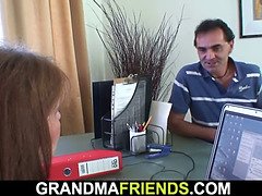 Gros seins, Sucer une bite, Double pénétration, Mamie, Mère que j'aimerais baiser, Maman, Bureau, Belle mère