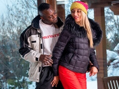 Leie, Schwarz, Blondine, Blasen, Hundestellung, Interrassisch, Natürlichen titten, Dürr