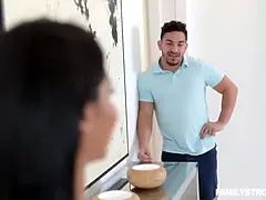 Rose Monroe locks husband to pound sonny