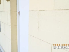 Sucer une bite, Brunette brune, Attrapée, En levrette, Pénis, Pov, Réalité, Chevaucher