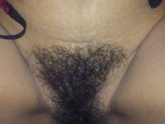 Amateur, Brunette brune, Tir de sperme, Poilue, Fait maison, Lingerie, Chatte