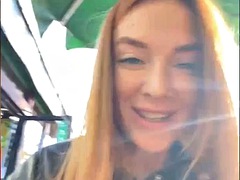 Милф, На публике, Сиськи