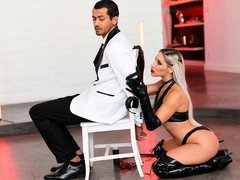 Estilo perrito, Muñeca, Dominación, Fetiche, Pajear, Látex, Latina, Adolescente