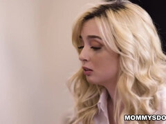 18 ans, Gros seins, Blonde, Le plan cul à quatre, Mère que j'aimerais baiser, Chatte, Adolescente, Uniforme