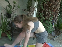Rubia, Peludo, Masturbación, Al aire libre, Pezones inflados, Tatuaje