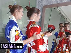 指いじり, 日本人, レズビアン, なめる, 淫乱熟女, オーガズム, オマンコ, ティーン