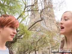 18 ans, Gros seins, Sucer une bite, Plantureuse, Poilue, Lesbienne, Adolescente