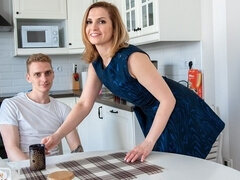 Blondine, Blasen, Geile alte tussi, Fetisch, Hd, Russisch, Strümpfe, Lehrer