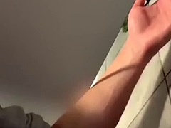 Grosse bite, Tir de sperme, Européenne, Masturbation, Polonais, Public, Suçant, Toilettes