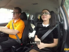 Amateur, Mamada, Coche, Estilo perrito, Al aire libre, Pov, Coño