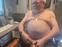 Cum-hungry daddy bear returns after a long break - New Year's Day 2024