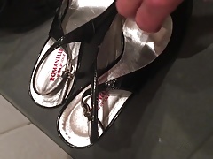 Pissing on High Heels and Dildos