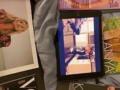 Cumming for Kate Moss and licking it up