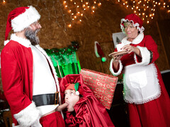 Santa fucks young gay man and comes in his tight ass