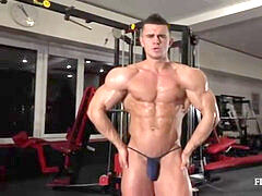 spectacular young Bodybuilder in thong exercise! The REAL Classic Physique!