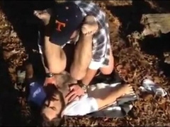 Dos machos follando al aire libre 9