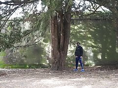 Pissing in the Waldeckpark.