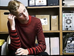 Gay guard delivers an anal punishment to blonde thief