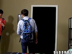 Twink gives a passionate blowjob before having his ass ravaged