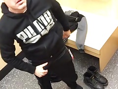 Jerking in the fitting room