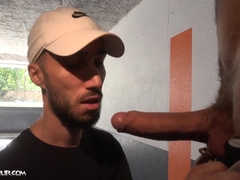 CITEBEUR.COM - a Killer Shirtlifter Arab Dude Idolizes a Ginormous Prick