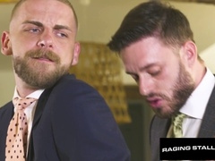 Muscled hunk Realtor Zac Johnson gets thoroughly pounded by a charming client