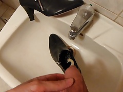 Piss in wifes high cut court shoe